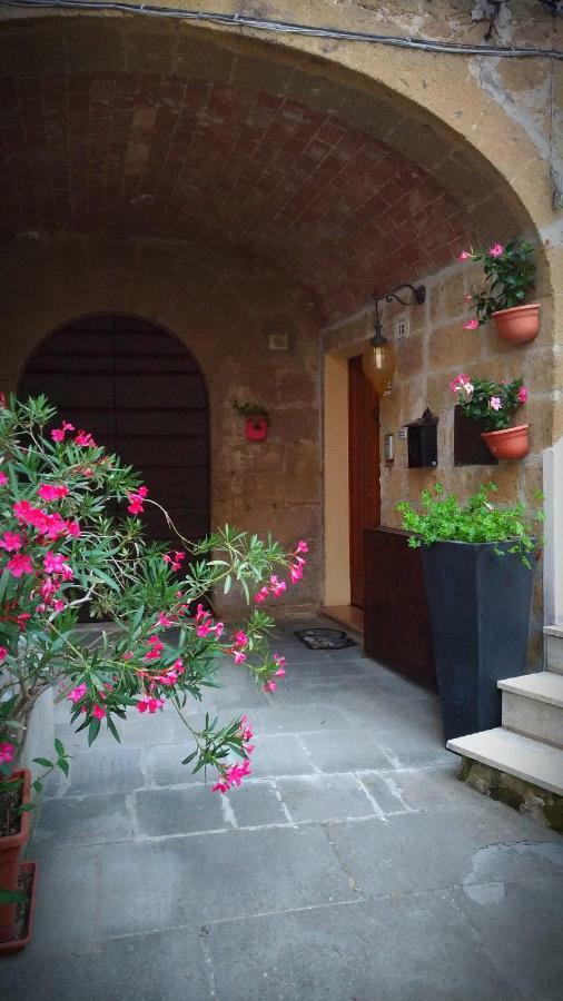 Cittadella 13 Romantic House Pitigliano Exterior foto